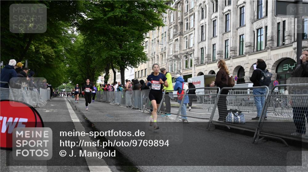 14.06.2026 - REWE Women's Run J. Mangold http://msf.ph/oto/9769894 14.06.2026 09:54:02 Ziel 10012, 10235, 10899, 11395 meine-sportfotos.de