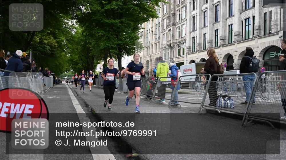 14.06.2026 - REWE Women's Run J. Mangold http://msf.ph/oto/9769991 14.06.2026 09:54:28 Ziel 10066, 10290, 10986, 11179, 11368, 11407, 11438, 11499 meine-sportfotos.de