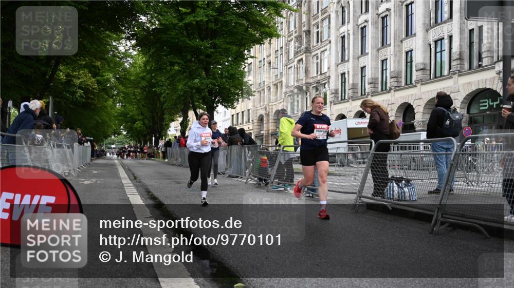 14.06.2026 - REWE Women's Run J. Mangold http://msf.ph/oto/9770101 14.06.2026 09:54:52 Ziel 10154, 10343, 10352, 10526, 10997, 11056, 11238, 11335 meine-sportfotos.de