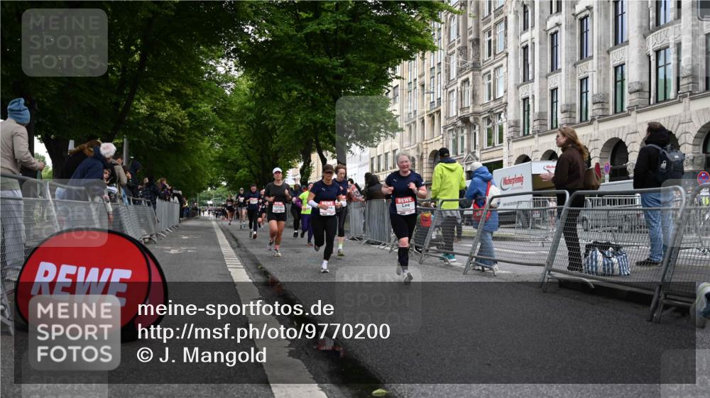 14.06.2026 - REWE Women's Run J. Mangold http://msf.ph/oto/9770200 14.06.2026 09:55:19 Ziel 10104, 10119, 10129, 10358, 10364, 10372, 10496, 10662, 10699, 11089, 11454 meine-sportfotos.de
