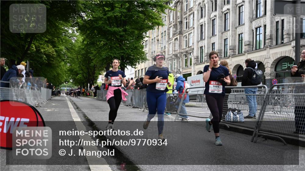 14.06.2026 - REWE Women's Run J. Mangold http://msf.ph/oto/9770934 14.06.2026 09:57:18 Ziel 10310, 10377, 10378, 10815, 11131, 11210 meine-sportfotos.de