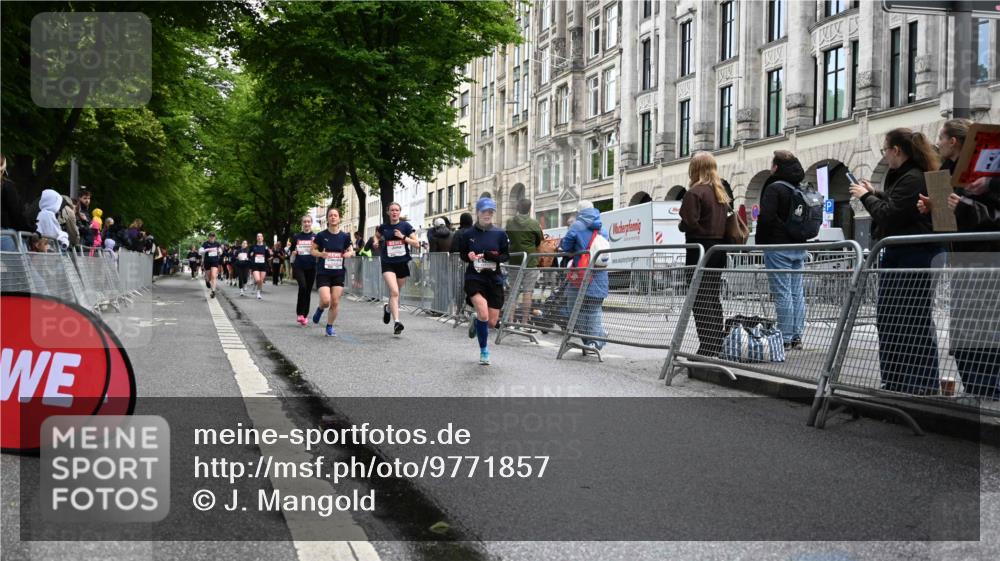 14.06.2026 - REWE Women's Run J. Mangold http://msf.ph/oto/9771857 14.06.2026 09:59:54 Ziel 10090, 10302, 10715, 10732, 10820, 10839, 10840, 11369 meine-sportfotos.de