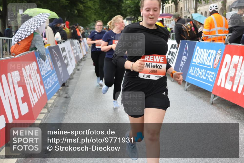 14.06.2026 - REWE Women's Run Strokosch-Dieckow http://msf.ph/oto/9771931 14.06.2026 11:10:21 Ziel 5211, 5301, 5375, 5698, 5787, 5788, 5937, 5974, 5996 meine-sportfotos.de