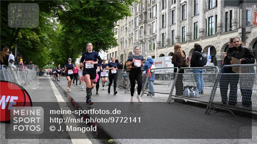 14.06.2026 - REWE Women's Run J. Mangold http://msf.ph/oto/9772141 14.06.2026 10:00:28 Ziel 10042, 10043, 10101, 10198, 10905, 11205, 11229, 11278, 11324, 11422, 11493 meine-sportfotos.de