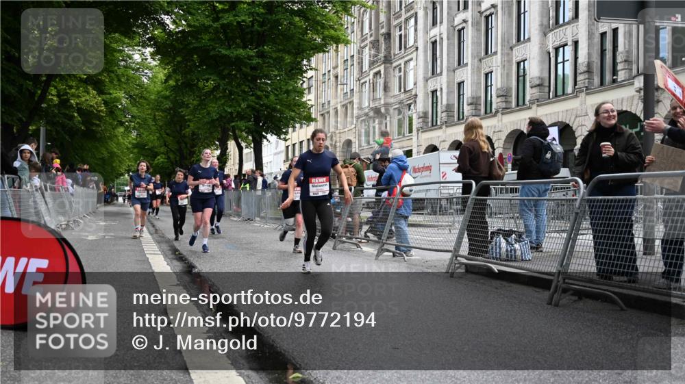 14.06.2026 - REWE Women's Run J. Mangold http://msf.ph/oto/9772194 14.06.2026 10:00:34 Ziel 10101, 10188, 10198, 10454, 10594, 10613, 10805, 10905, 11205, 11324, 11422, 11483, 11493 meine-sportfotos.de
