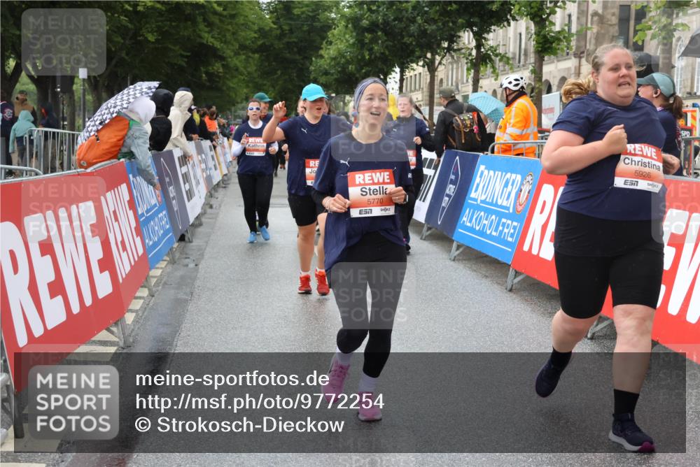 14.06.2026 - REWE Women's Run Strokosch-Dieckow http://msf.ph/oto/9772254 14.06.2026 11:10:00 Ziel 5060, 5061, 5063, 5197, 5246, 5278, 5465, 5472, 5559, 5770, 5855, 5902, 5926 meine-sportfotos.de