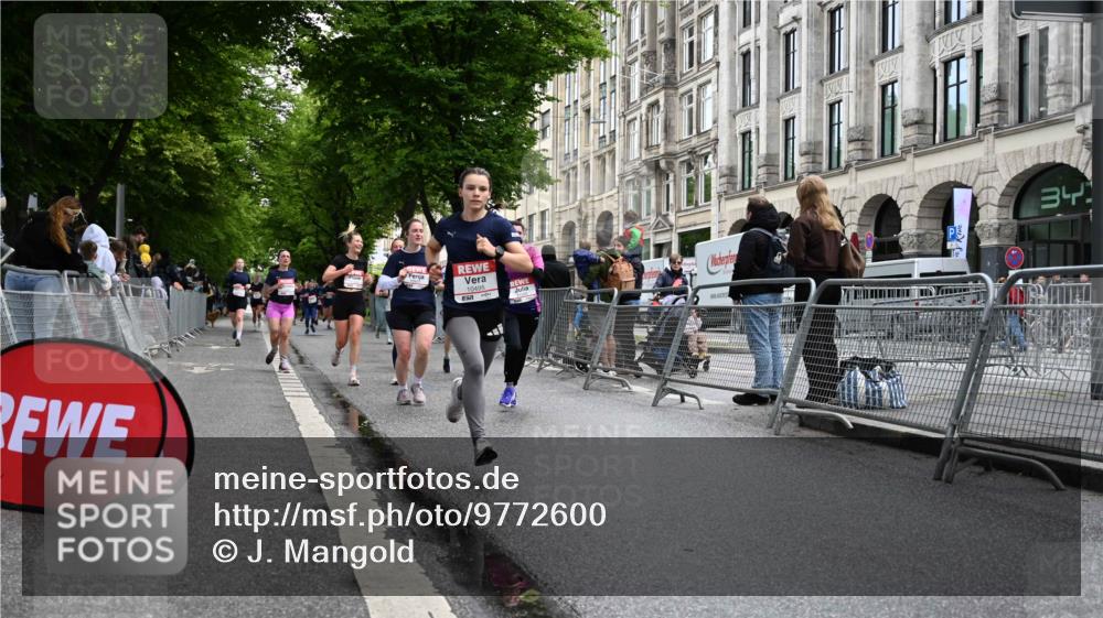 14.06.2026 - REWE Women's Run J. Mangold http://msf.ph/oto/9772600 14.06.2026 10:01:30 Ziel 10165, 10320, 10431, 10453, 10495, 10521, 10817, 10831, 11038, 11039, 11041, 11075, 11078, 11225, 11285 meine-sportfotos.de