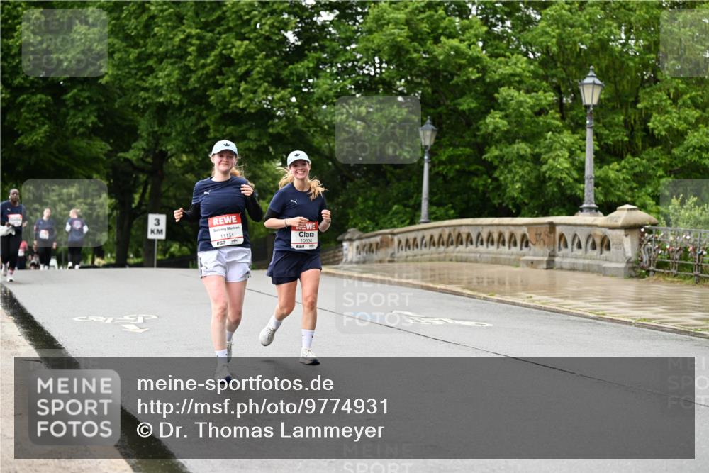 14.06.2026 - REWE Women's Run Dr. Thomas Lammeyer http://msf.ph/oto/9774931 14.06.2026 09:56:20 Laufen 3, 11151, 10630 meine-sportfotos.de