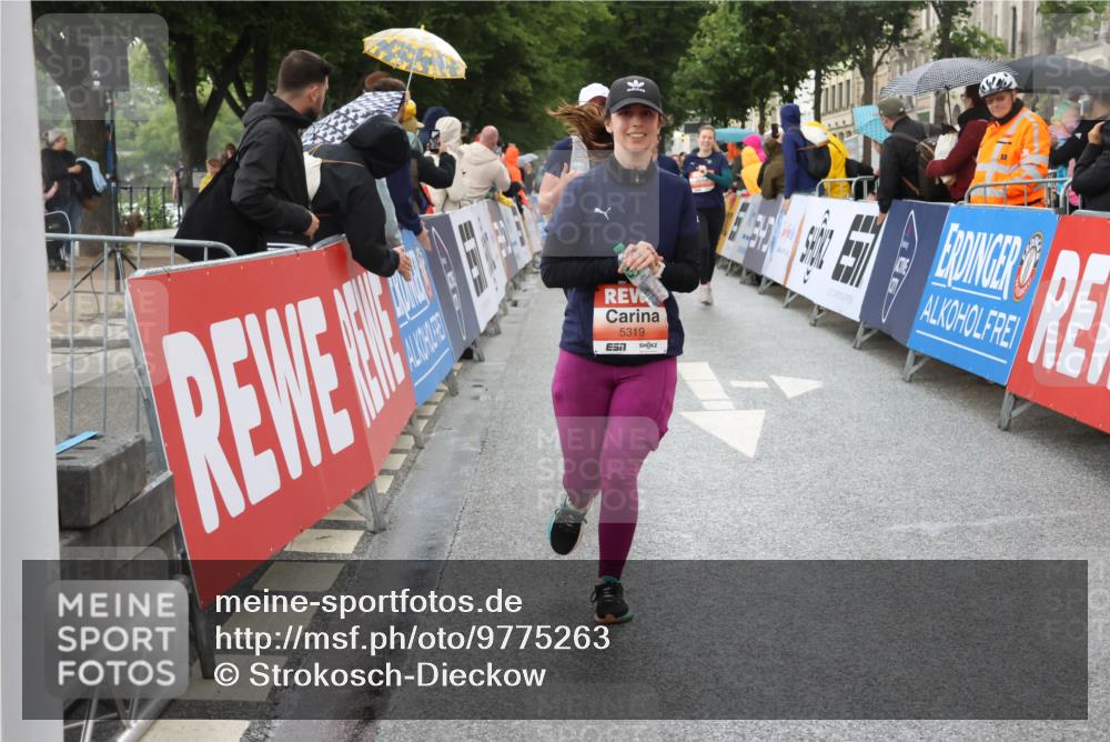 14.06.2026 - REWE Women's Run Strokosch-Dieckow http://msf.ph/oto/9775263 14.06.2026 11:07:33 Ziel 5118, 5190, 5319, 5369, 5412, 5476, 5630, 5728, 5808, 5895, 6065 meine-sportfotos.de