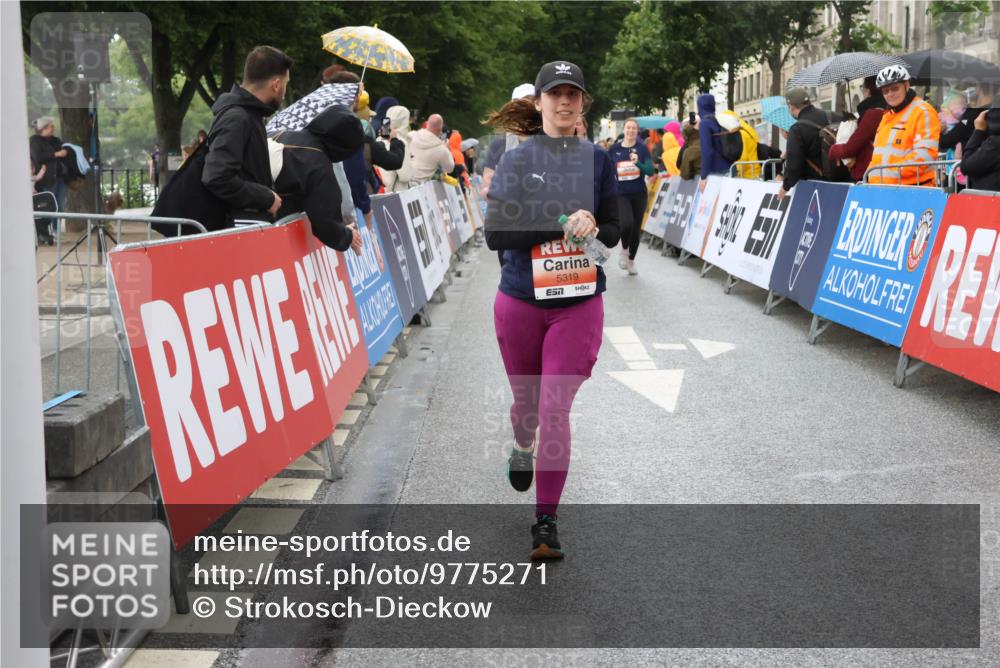 14.06.2026 - REWE Women's Run Strokosch-Dieckow http://msf.ph/oto/9775271 14.06.2026 11:07:33 Ziel 5118, 5190, 5319, 5369, 5412, 5476, 5630, 5728, 5808, 5895, 6065 meine-sportfotos.de
