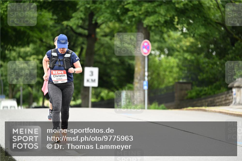 14.06.2026 - REWE Women's Run Dr. Thomas Lammeyer http://msf.ph/oto/9775963 14.06.2026 10:00:01 Laufen 10305, 7, 3 meine-sportfotos.de
