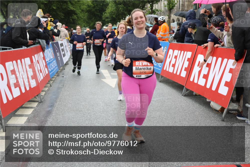 14.06.2026 - REWE Women's Run Strokosch-Dieckow http://msf.ph/oto/9776012 14.06.2026 11:06:46 Ziel 5084, 5288, 5395, 5436, 5501, 5535, 5605, 5722, 5775, 5956, 5958, 6067 meine-sportfotos.de