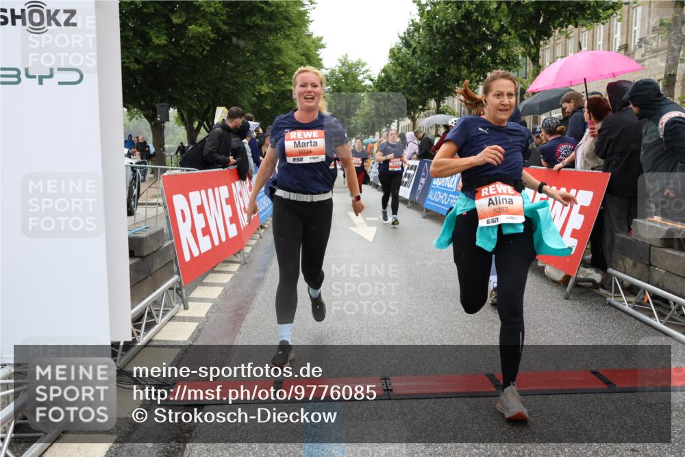 14.06.2026 - REWE Women's Run Strokosch-Dieckow http://msf.ph/oto/9776085 14.06.2026 11:06:31 Ziel 5071, 5075, 5076, 5134, 5222, 5283, 5382, 5491, 5541, 5829, 6024 meine-sportfotos.de