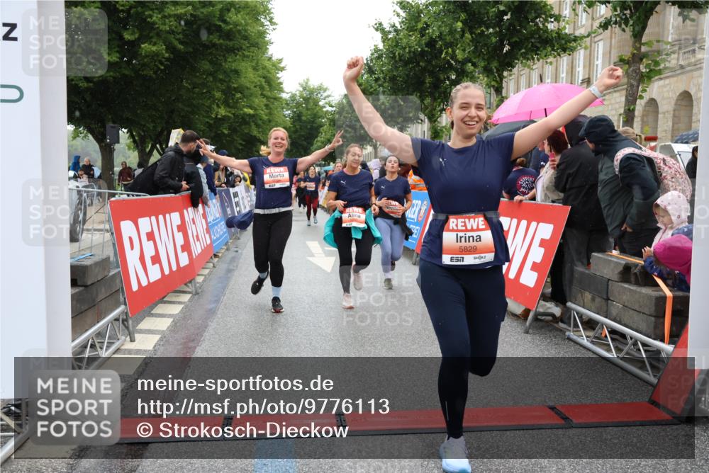 14.06.2026 - REWE Women's Run Strokosch-Dieckow http://msf.ph/oto/9776113 14.06.2026 11:06:30 Ziel 5075, 5076, 5134, 5222, 5283, 5382, 5541, 5829, 6024 meine-sportfotos.de