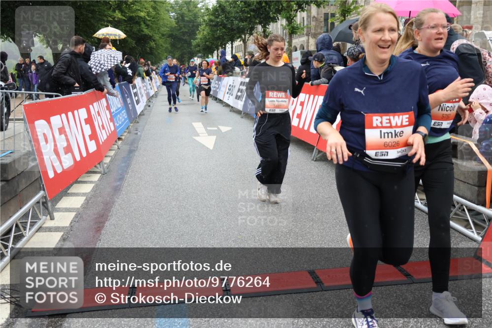 14.06.2026 - REWE Women's Run Strokosch-Dieckow http://msf.ph/oto/9776264 14.06.2026 11:06:13 Ziel 5130, 5227, 5580, 5699, 5705, 5727, 5757, 5794, 5799, 5805, 5903, 6026 meine-sportfotos.de