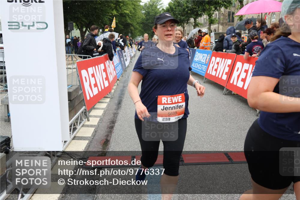 14.06.2026 - REWE Women's Run Strokosch-Dieckow http://msf.ph/oto/9776337 14.06.2026 11:06:07 Ziel 5072, 5221, 5227, 5378, 5580, 5699, 5705, 5710, 5805, 5881, 5903, 5923 meine-sportfotos.de
