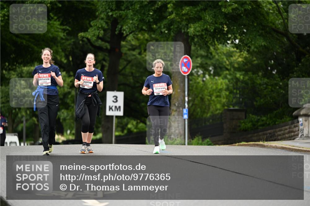 14.06.2026 - REWE Women's Run Dr. Thomas Lammeyer http://msf.ph/oto/9776365 14.06.2026 10:01:45 Laufen 11052, 11053, 3, 104 meine-sportfotos.de