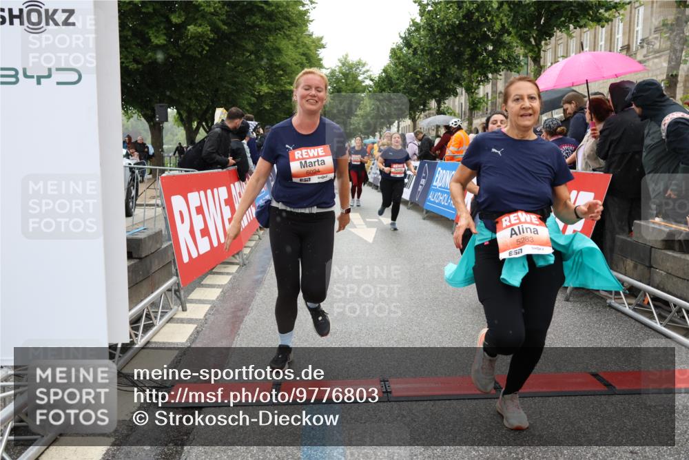 14.06.2026 - REWE Women's Run Strokosch-Dieckow http://msf.ph/oto/9776803 14.06.2026 11:06:31 Ziel 5071, 5075, 5076, 5134, 5222, 5283, 5382, 5491, 5541, 5829, 6024 meine-sportfotos.de