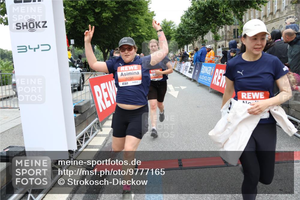 14.06.2026 - REWE Women's Run Strokosch-Dieckow http://msf.ph/oto/9777165 14.06.2026 11:05:01 Ziel 5020, 5185, 5199, 5420, 5446, 5452, 5573, 5615, 5639, 5667, 5668, 5725, 5810, 5811, 5819, 5963, 6038 meine-sportfotos.de
