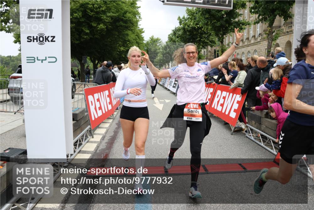 14.06.2026 - REWE Women's Run Strokosch-Dieckow http://msf.ph/oto/9777932 14.06.2026 11:04:13 Ziel 5014, 5015, 5017, 5204, 5551, 5637, 5638, 5684, 5876, 5893, 5920, 6042, 6046, 6047 meine-sportfotos.de