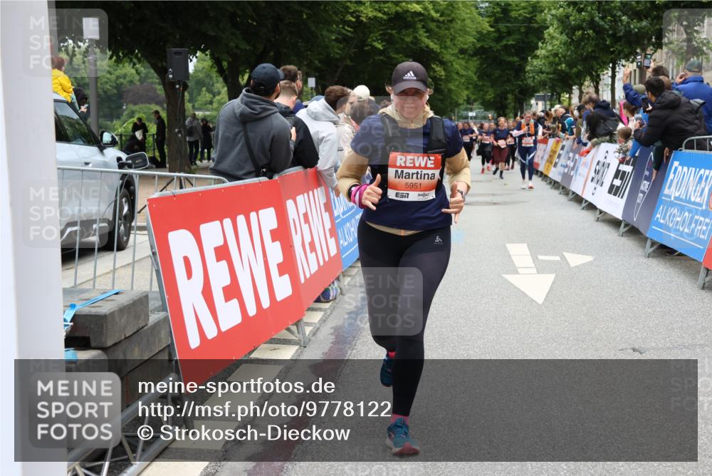 14.06.2026 - REWE Women's Run Strokosch-Dieckow http://msf.ph/oto/9778122 14.06.2026 11:03:56 Ziel 5030, 5457, 5660, 5951 meine-sportfotos.de