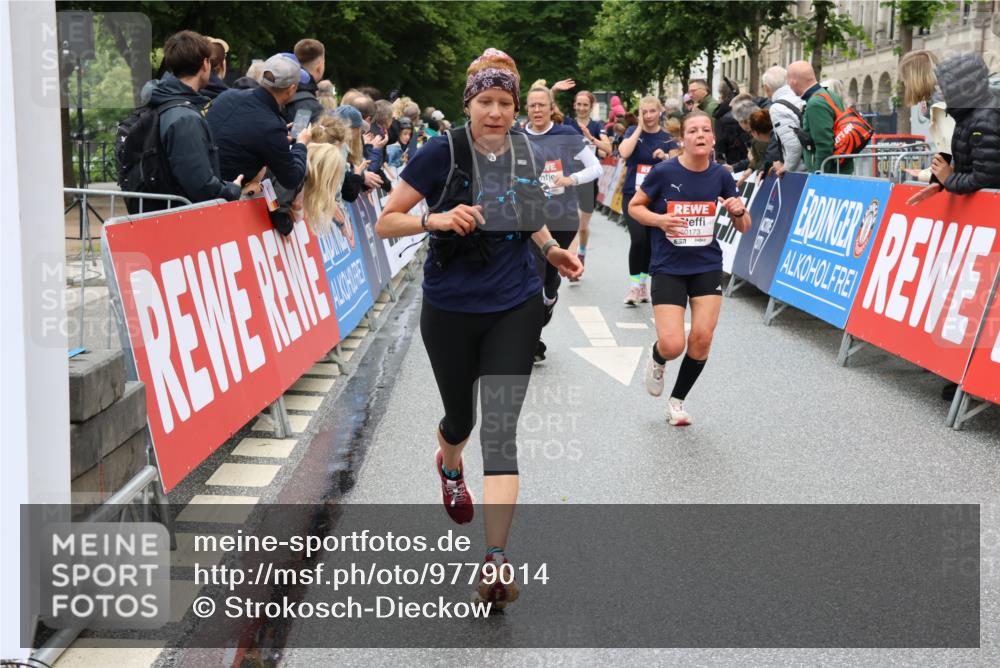 14.06.2026 - REWE Women's Run Strokosch-Dieckow http://msf.ph/oto/9779014 14.06.2026 09:57:35 Ziel 10075, 10173, 10226, 10310, 10377, 10802, 10901, 11262, 11276, 11423 meine-sportfotos.de