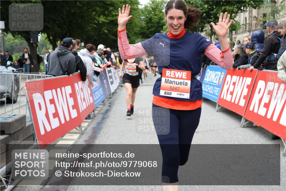 14.06.2026 - REWE Women's Run Strokosch-Dieckow http://msf.ph/oto/9779068 14.06.2026 11:03:00 Ziel 5161, 5243, 5247, 5260, 5373, 5482, 5503, 5528, 5529, 5530, 5567, 5572, 5650, 5688, 6006 meine-sportfotos.de