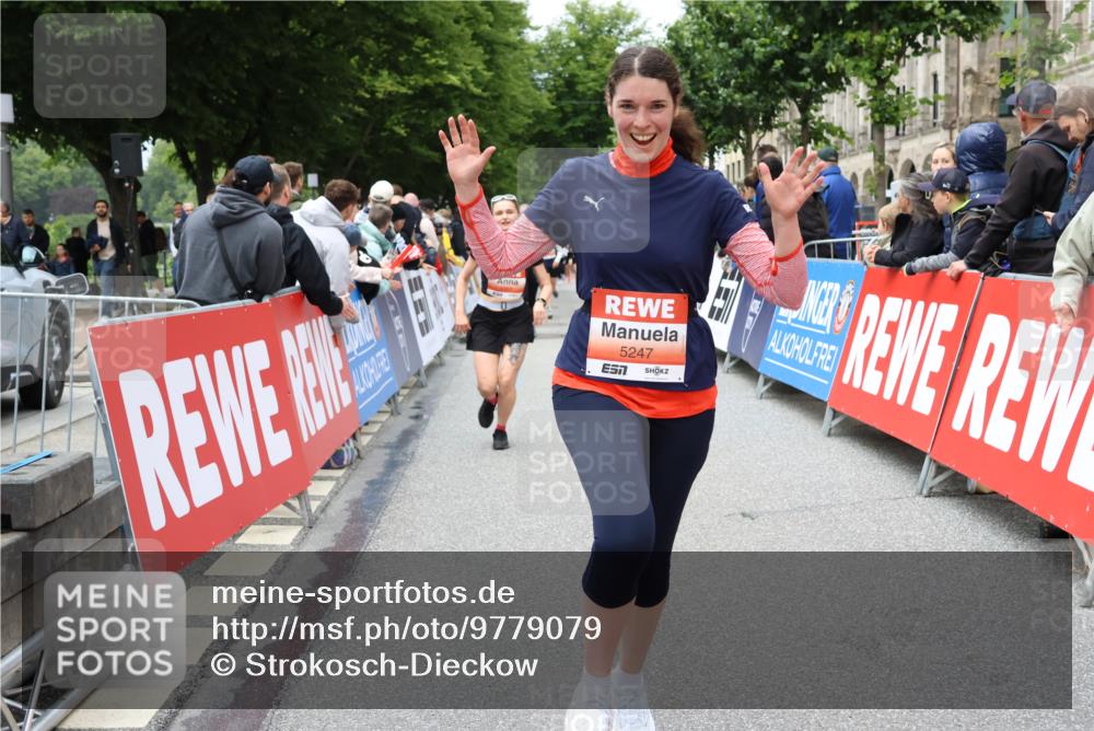 14.06.2026 - REWE Women's Run Strokosch-Dieckow http://msf.ph/oto/9779079 14.06.2026 11:03:00 Ziel 5161, 5243, 5247, 5260, 5373, 5482, 5503, 5528, 5529, 5530, 5567, 5572, 5650, 5688, 6006 meine-sportfotos.de