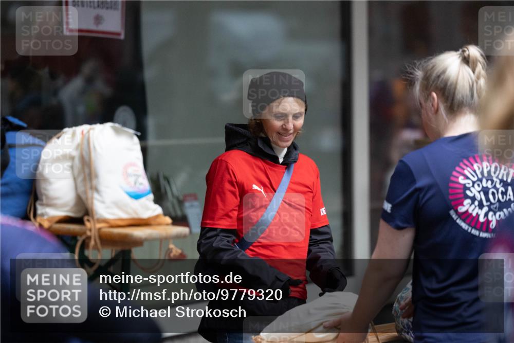 14.06.2026 - REWE Women's Run Michael Strokosch http://msf.ph/oto/9779320 14.06.2026 08:16:34 Laufen  meine-sportfotos.de