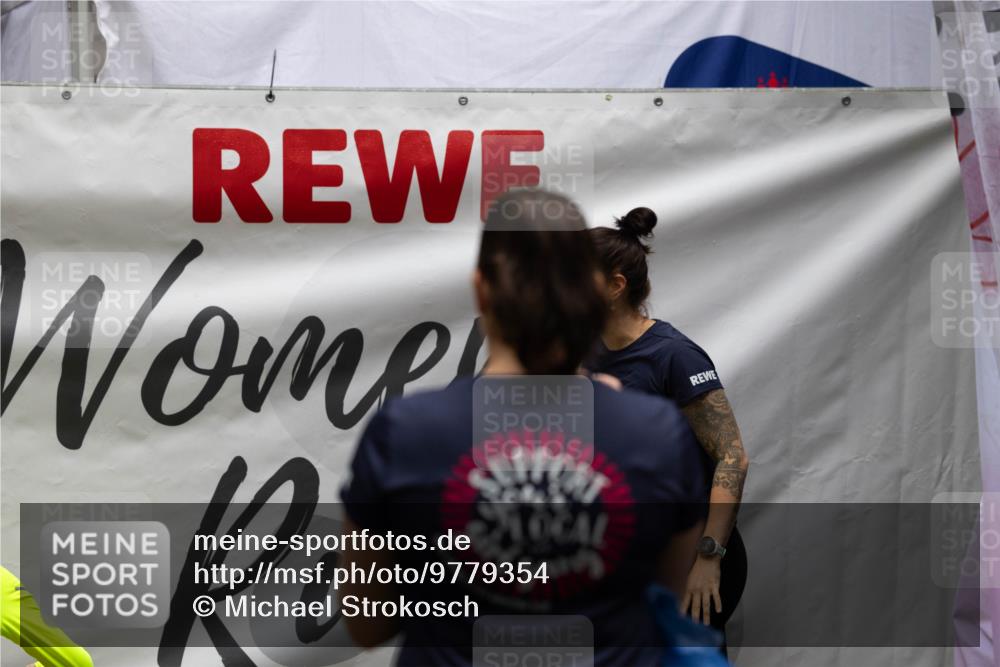 14.06.2026 - REWE Women's Run Michael Strokosch http://msf.ph/oto/9779354 14.06.2026 08:20:23 Laufen  meine-sportfotos.de