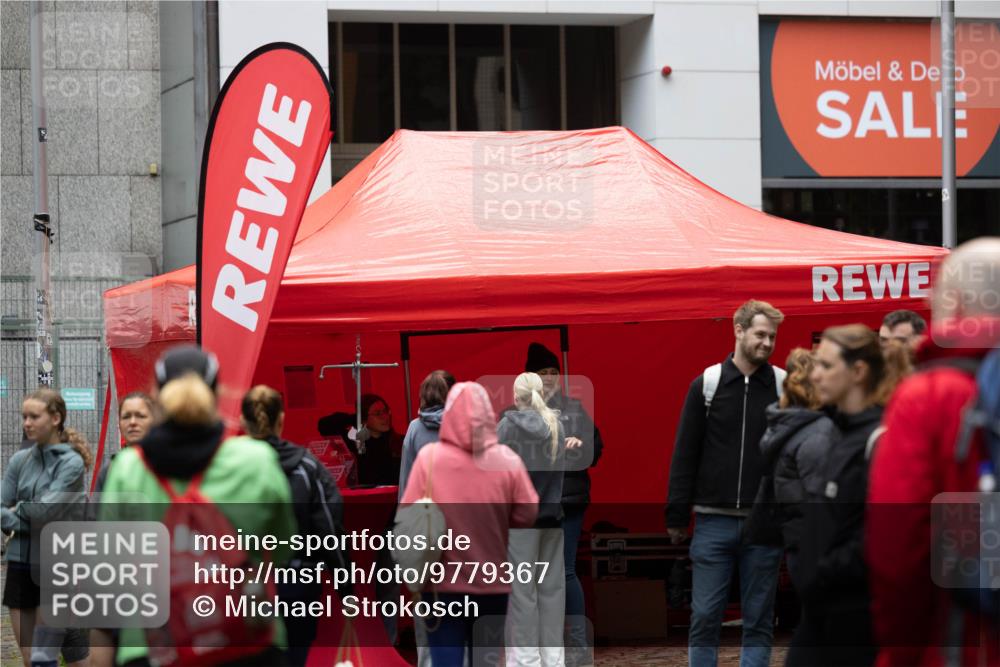 14.06.2026 - REWE Women's Run Michael Strokosch http://msf.ph/oto/9779367 14.06.2026 08:20:45 Laufen  meine-sportfotos.de