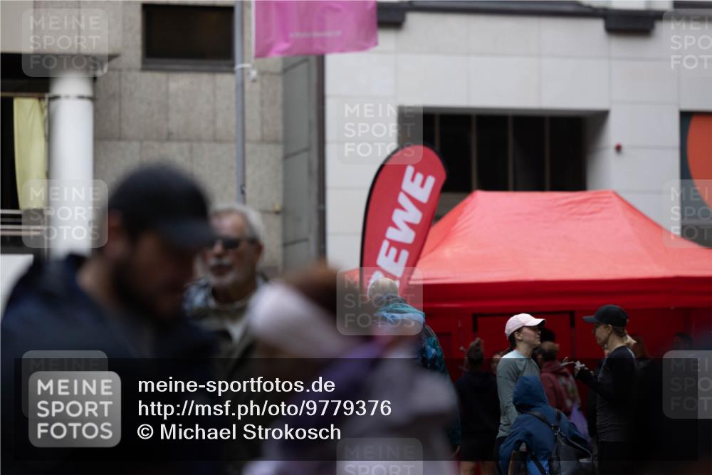 14.06.2026 - REWE Women's Run Michael Strokosch http://msf.ph/oto/9779376 14.06.2026 08:25:46 Laufen  meine-sportfotos.de