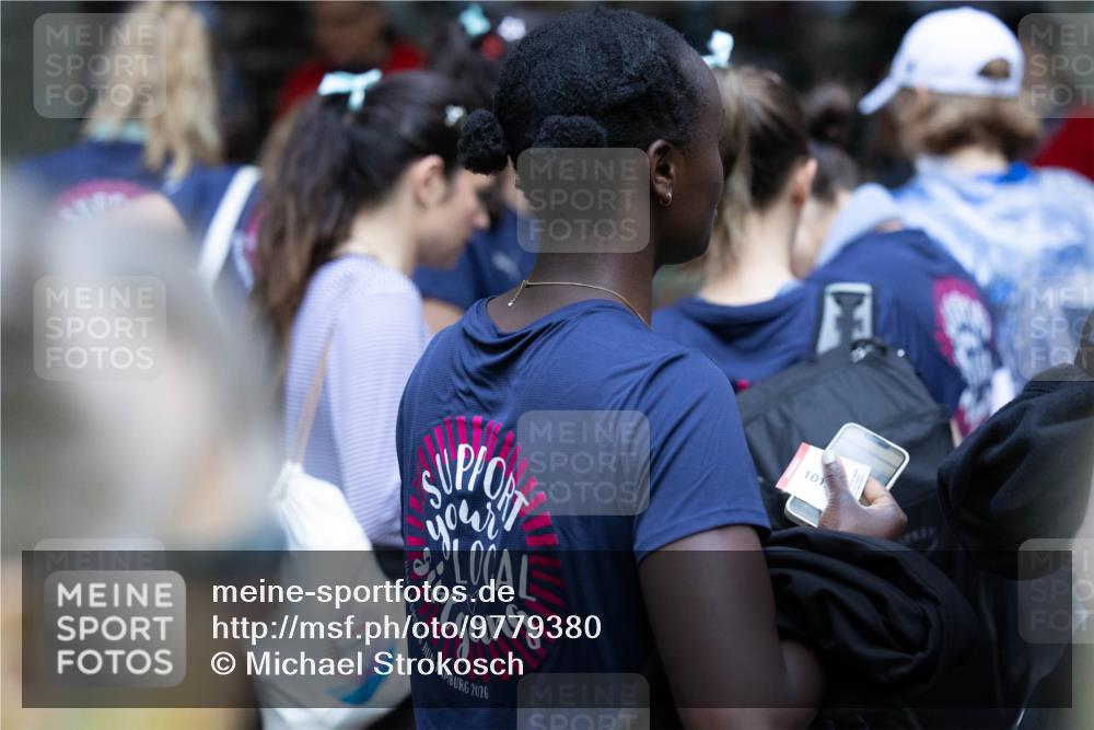 14.06.2026 - REWE Women's Run Michael Strokosch http://msf.ph/oto/9779380 14.06.2026 08:26:16 Laufen 101 meine-sportfotos.de
