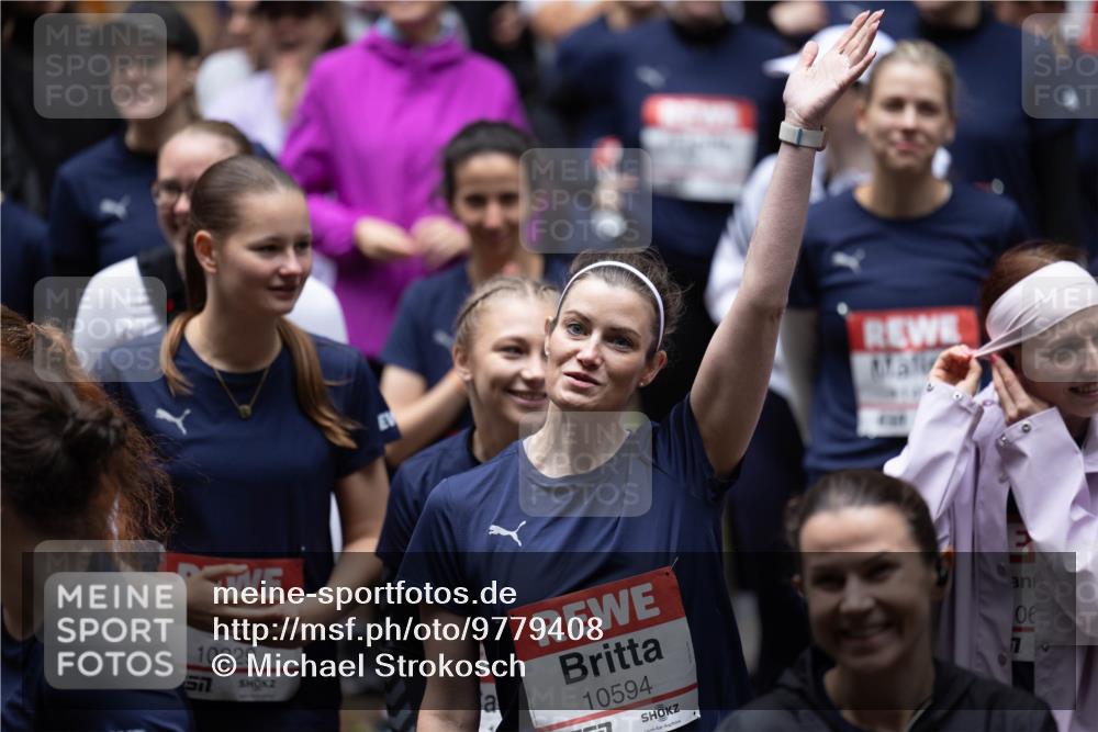 14.06.2026 - REWE Women's Run Michael Strokosch http://msf.ph/oto/9779408 14.06.2026 08:30:37 Laufen 06, 7, 10229, 57, 10594 meine-sportfotos.de
