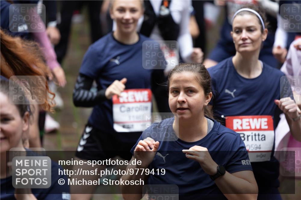 14.06.2026 - REWE Women's Run Michael Strokosch http://msf.ph/oto/9779419 14.06.2026 08:32:03 Laufen 0594 meine-sportfotos.de