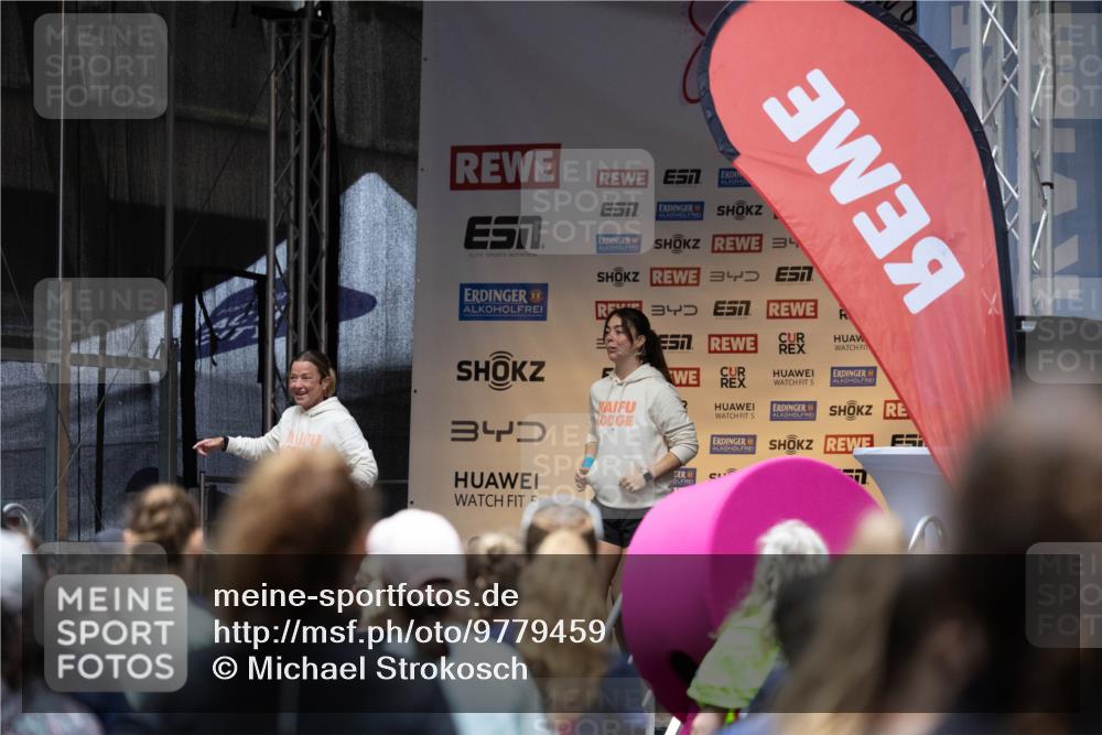 14.06.2026 - REWE Women's Run Michael Strokosch http://msf.ph/oto/9779459 14.06.2026 08:33:39 Laufen 51, 4, 5, 34, 3, 3, 7, 5, 5, 7 meine-sportfotos.de
