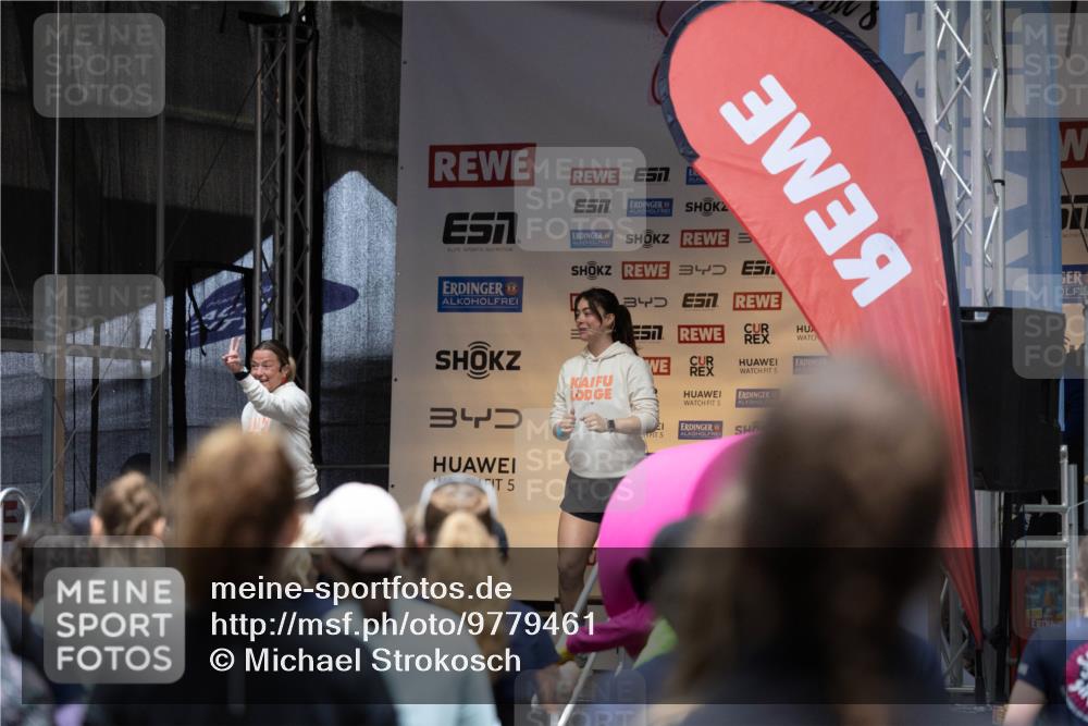 14.06.2026 - REWE Women's Run Michael Strokosch http://msf.ph/oto/9779461 14.06.2026 08:33:39 Laufen 34, 5, 4, 5, 5, 5 meine-sportfotos.de