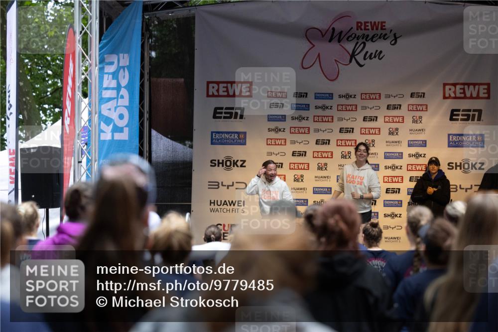 14.06.2026 - REWE Women's Run Michael Strokosch http://msf.ph/oto/9779485 14.06.2026 08:34:01 Laufen 3, 34, 5, 4, 5, 34, 3, 7, 34, 777, 5, 5, 5, 5, 7, 17, 34, 5 meine-sportfotos.de