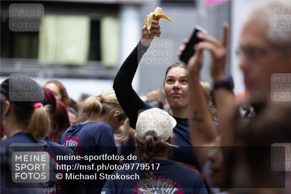 14.06.2026 - REWE Women's Run Michael Strokosch http://msf.ph/oto/9779517 14.06.2026 08:36:51 Laufen  meine-sportfotos.de