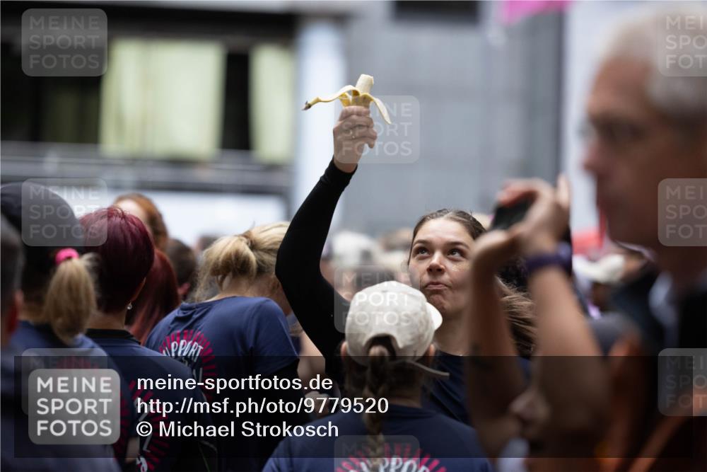 14.06.2026 - REWE Women's Run Michael Strokosch http://msf.ph/oto/9779520 14.06.2026 08:36:51 Laufen  meine-sportfotos.de