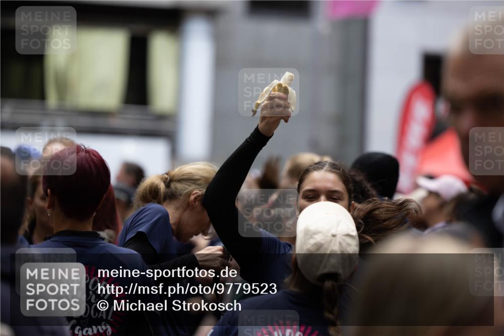 14.06.2026 - REWE Women's Run Michael Strokosch http://msf.ph/oto/9779523 14.06.2026 08:36:52 Laufen  meine-sportfotos.de