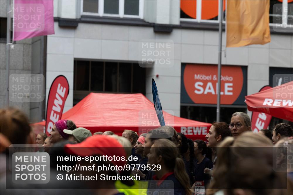 14.06.2026 - REWE Women's Run Michael Strokosch http://msf.ph/oto/9779529 14.06.2026 08:37:25 Laufen 953, 13 meine-sportfotos.de