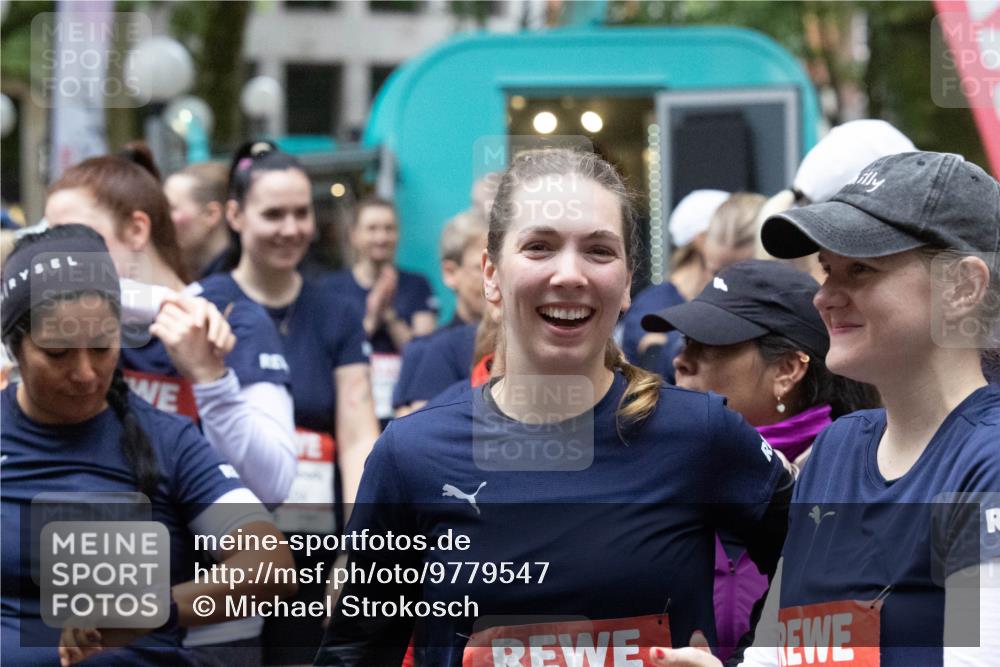 14.06.2026 - REWE Women's Run Michael Strokosch http://msf.ph/oto/9779547 14.06.2026 08:40:15 Laufen  meine-sportfotos.de
