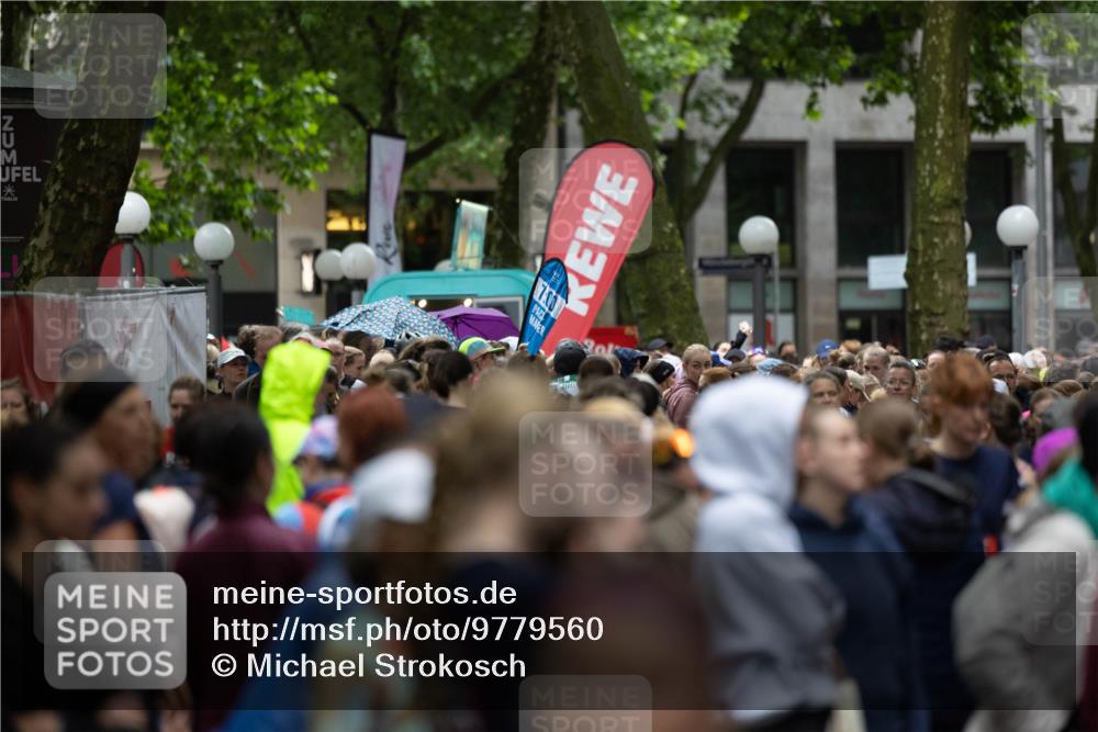 14.06.2026 - REWE Women's Run Michael Strokosch http://msf.ph/oto/9779560 14.06.2026 08:41:18 Laufen  meine-sportfotos.de