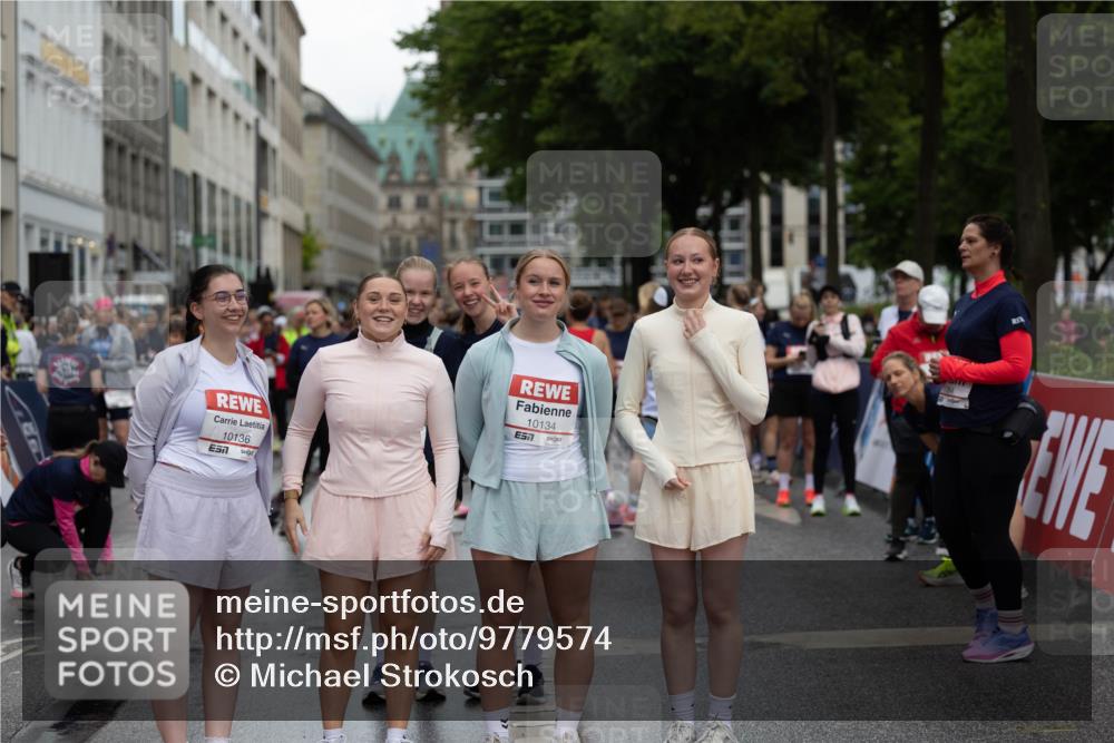14.06.2026 - REWE Women's Run Michael Strokosch http://msf.ph/oto/9779574 14.06.2026 08:47:39 Laufen 10136, 7, 10134, 7 meine-sportfotos.de