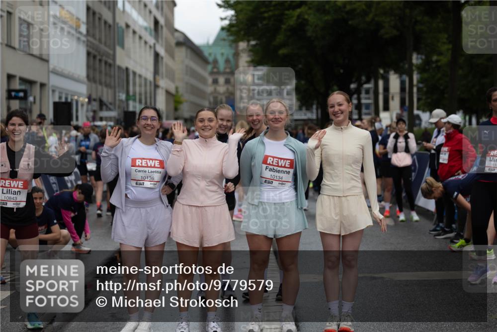 14.06.2026 - REWE Women's Run Michael Strokosch http://msf.ph/oto/9779579 14.06.2026 08:47:42 Laufen 10843, 10136, 10134, 7, 11, 7 meine-sportfotos.de