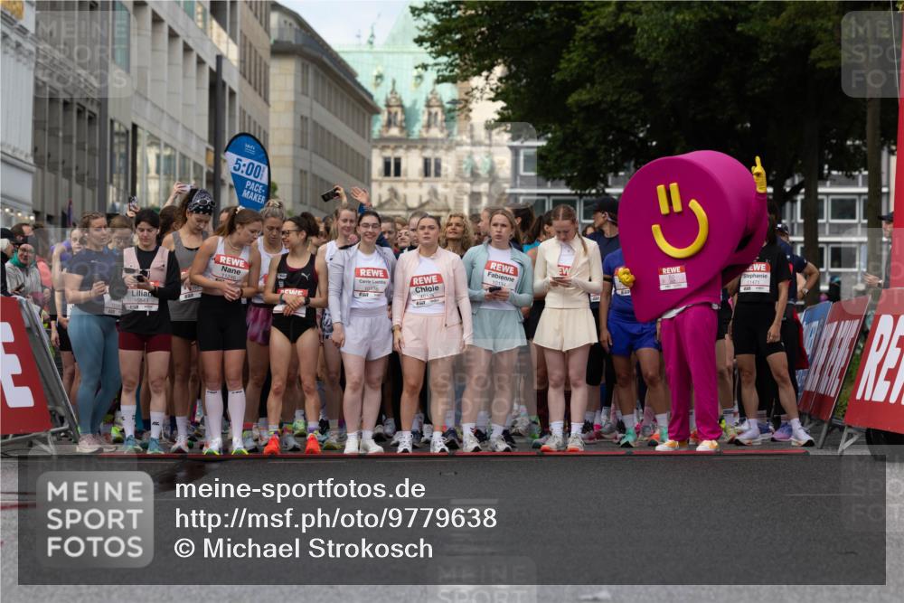 14.06.2026 - REWE Women's Run Michael Strokosch http://msf.ph/oto/9779638 14.06.2026 08:57:46 Laufen 5, 00, 11246, 10136, 11471 meine-sportfotos.de
