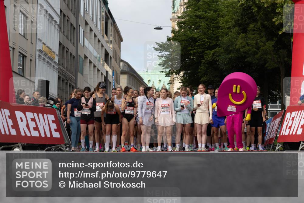 14.06.2026 - REWE Women's Run Michael Strokosch http://msf.ph/oto/9779647 14.06.2026 08:58:11 Laufen 10843, 1 meine-sportfotos.de