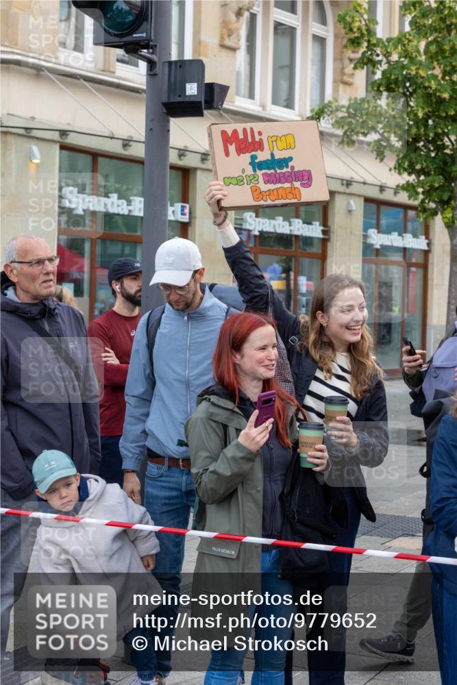 14.06.2026 - REWE Women's Run Michael Strokosch http://msf.ph/oto/9779652 14.06.2026 08:59:20 Laufen  meine-sportfotos.de