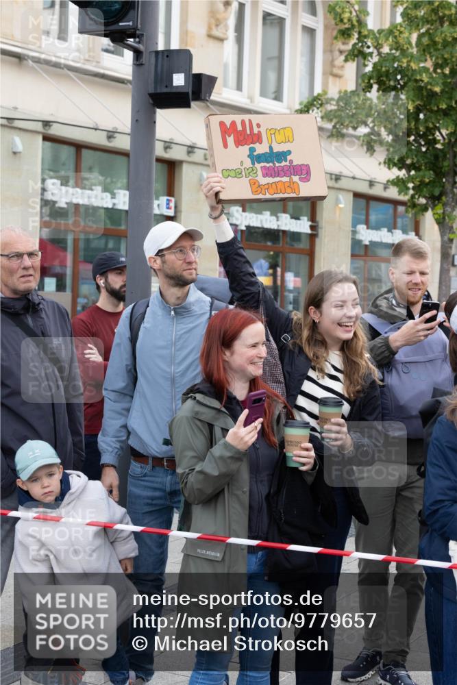 14.06.2026 - REWE Women's Run Michael Strokosch http://msf.ph/oto/9779657 14.06.2026 08:59:20 Laufen  meine-sportfotos.de